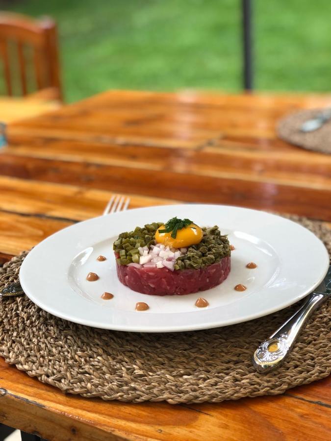 Bed and Breakfast Domaine La Rose Caylus Екстер'єр фото