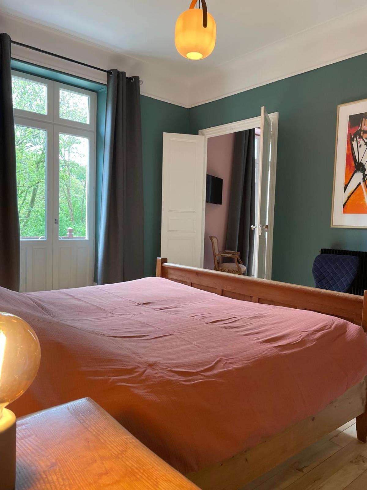 Bed and Breakfast Domaine La Rose Caylus Екстер'єр фото