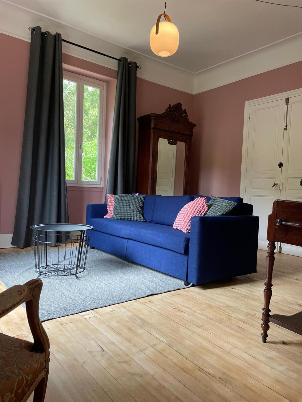 Bed and Breakfast Domaine La Rose Caylus Екстер'єр фото